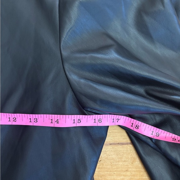 Express Black Faux Leather Puff Sleeve Peplum Top XL - Picture 9 of 12